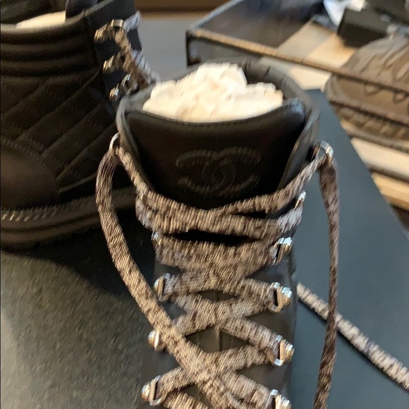 Chanel lace up boots - Picture 6 of 8